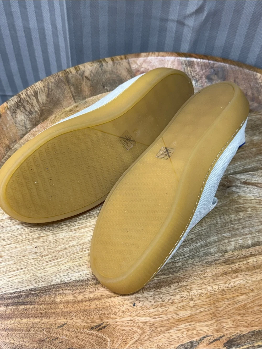 Slip On Sneakers Rothy’s Womens 8 Cream Gum Sole Knit Everyday Preppy